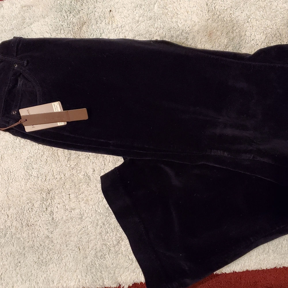 BNWT  James Jean's Humphrey Blue Velveteen